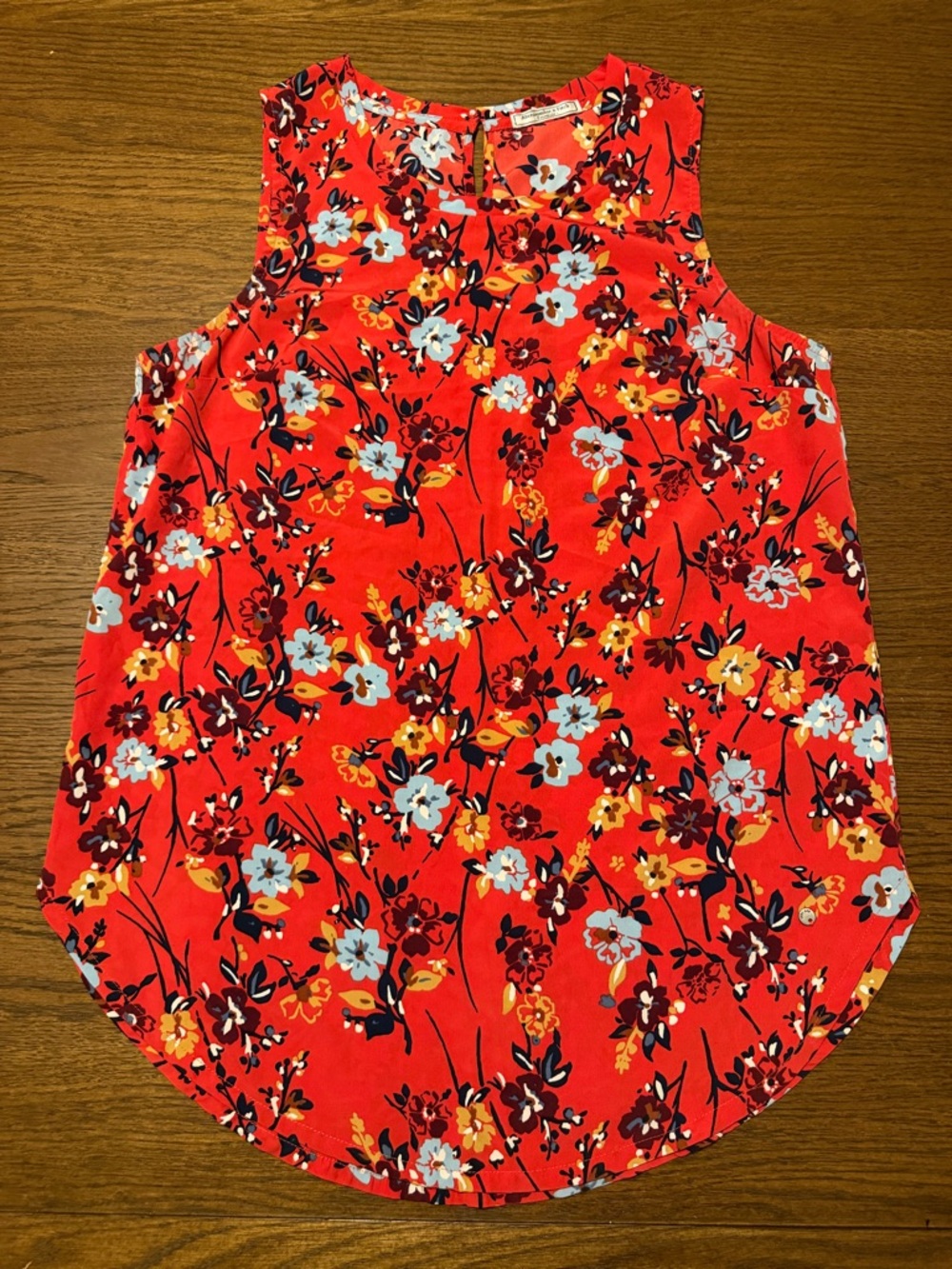 Abercrombie & Fitch Red and Blue Floral Sleeveless Shell Top